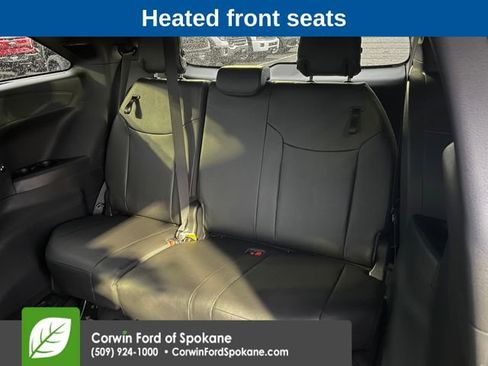Used 2025 Toyota Sienna Platinum image 16
