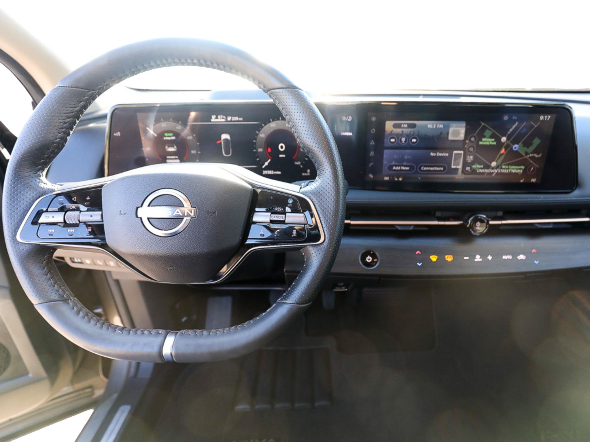 Used 2023 Nissan Ariya AWD image 13