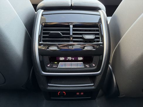 Certified 2025 BMW X7 xDrive40i AWD/4WD image 31
