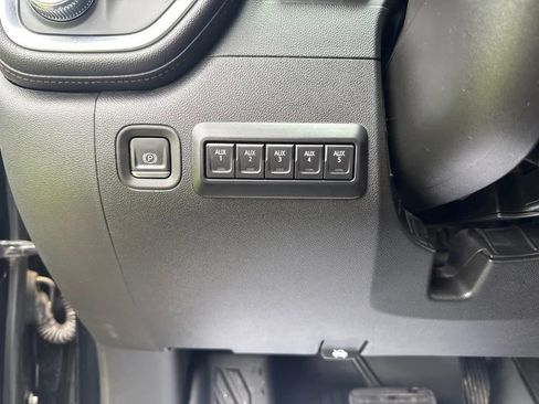 Used 2023 GMC Sierra 2500 AT4 w/ AT4 Premium Plus Package AWD/4WD image 21