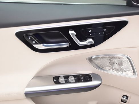 New 2025 Mercedes-Benz C 300 Sedan image 22