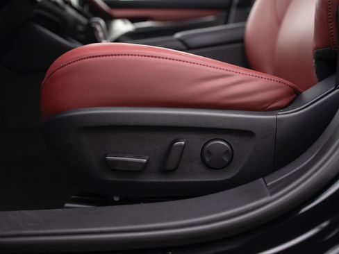 Used 2025 MAZDA MAZDA3 Hatchback w/Premium Plus Pkg image 13