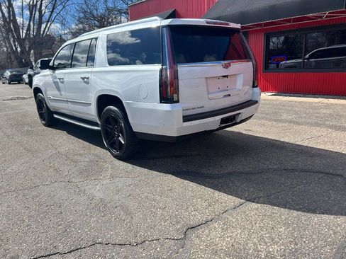 Used 2020 Cadillac Escalade ESV Luxury image 19