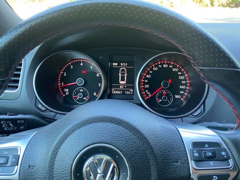 Used 2014 Volkswagen GTI Driver's Edition FWD image 20