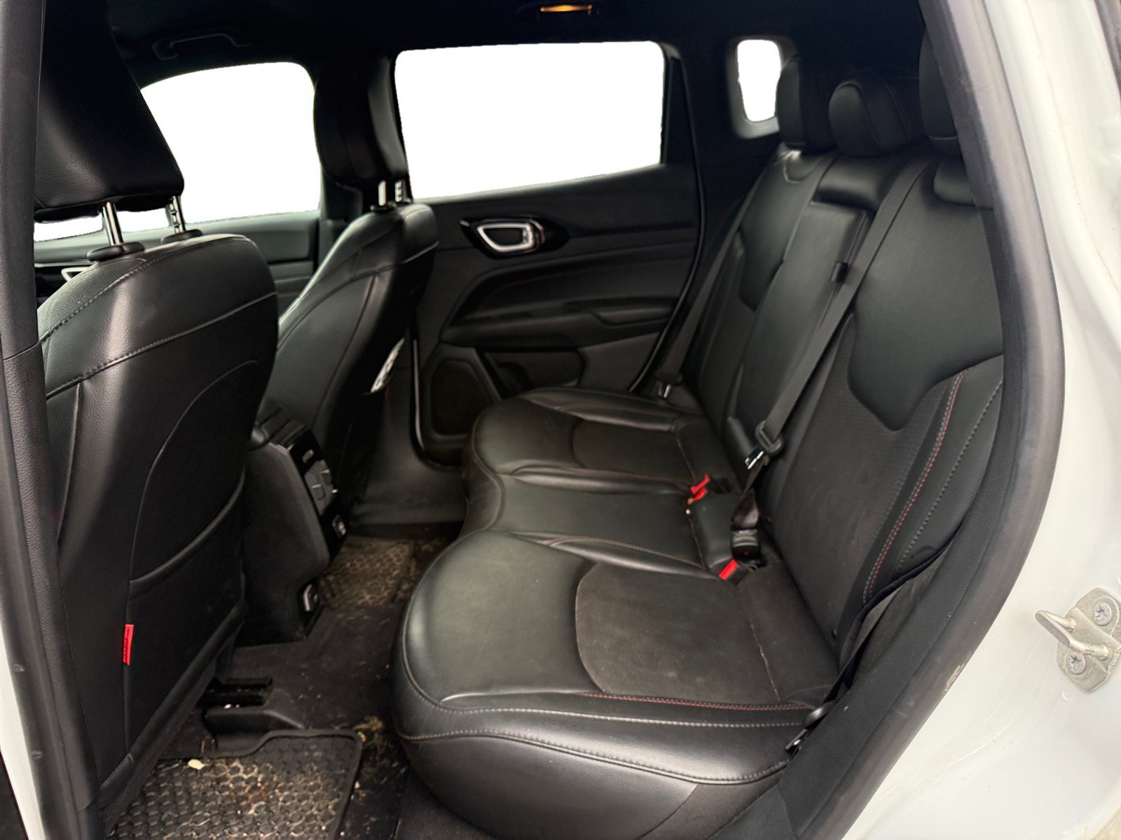 Used 2023 Jeep Compass Trailhawk AWD/4WD image 10