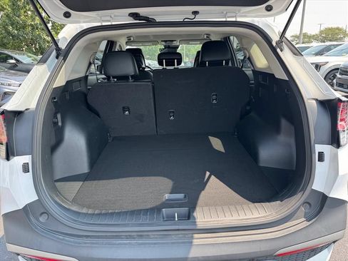 Certified 2023 Kia Sportage EX FWD image 10