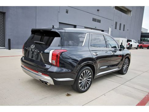 Used 2023 Hyundai Palisade Calligraphy w/ Cargo Package FWD image 9