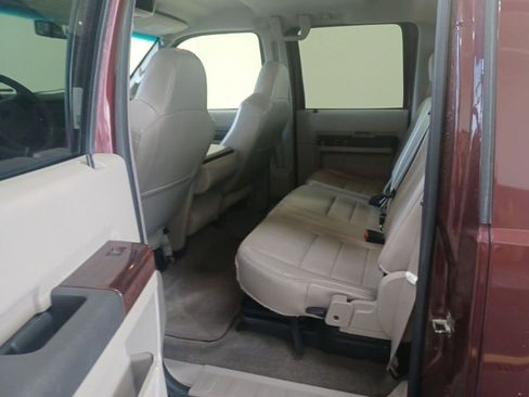 Used 2010 Ford F350 Lariat image 9