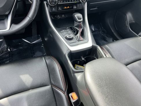 Used 2023 Toyota RAV4 SE w/ Weather & Moonroof Package image 30