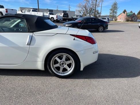 Used 2004 Nissan 350Z Touring image 7
