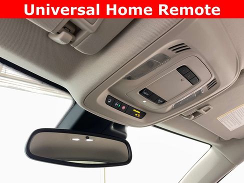 Used 2021 Buick Envision Essence w/ Technology Package I FWD image 31