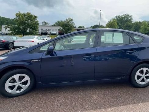 Used 2014 Toyota Prius Four FWD image 5