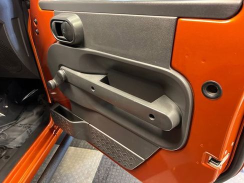 Used 2010 Jeep Wrangler Sport w/ Black Appearance Group image 11