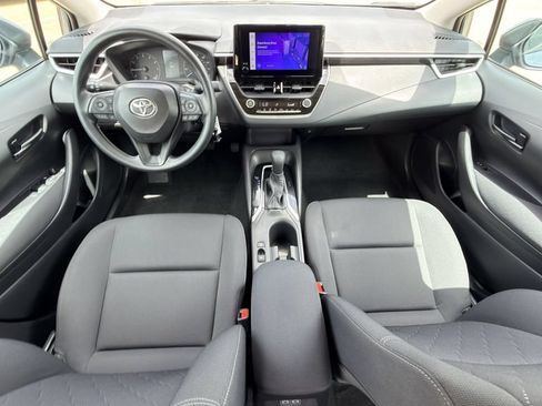 Used 2025 Toyota Corolla LE FWD image 12