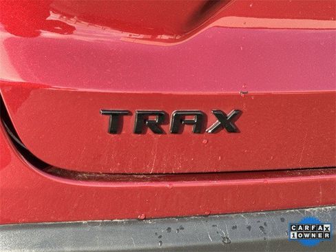 Used 2024 Chevrolet Trax LT w/ LPO, Blackout Package image 34