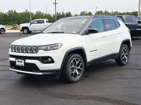 Used 2025 Jeep Compass Limited AWD/4WD image 8