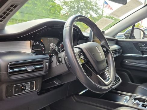 Used 2021 Lincoln Corsair FWD image 10