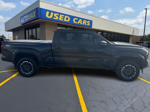 Used 2024 Toyota Tacoma TRD Sport w/ TRD Sport Upgrade Package image 2