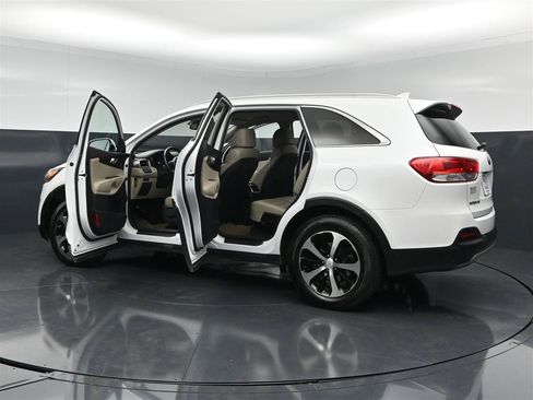 Used 2017 Kia Sorento EX AWD/4WD image 38