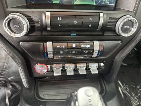 Used 2018 Ford Mustang Coupe w/ Equipment Group 101A RWD image 10
