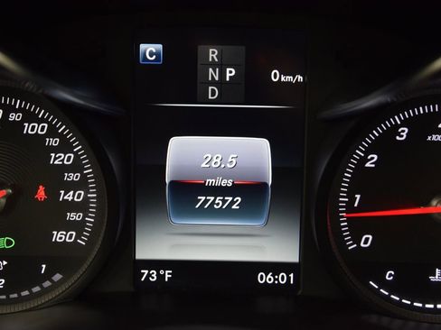 Used 2018 Mercedes-Benz C 300 Sedan image 24