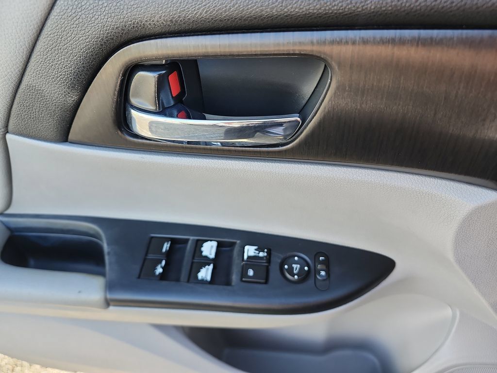 Used 2015 Honda Accord EX image 23