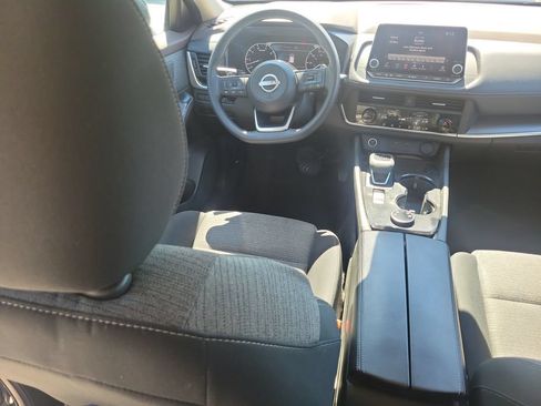 Used 2023 Nissan Rogue SV AWD/4WD image 12
