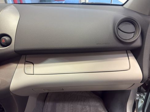 Used 2012 Toyota RAV4 FWD w/ Value Pkg image 21