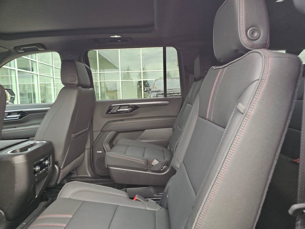 New 2026 Chevrolet Suburban RST w/ RST Capability Package AWD/4WD image 21
