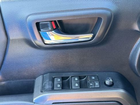 Used 2021 Toyota Tacoma TRD Sport w/ Technology Package RWD image 25