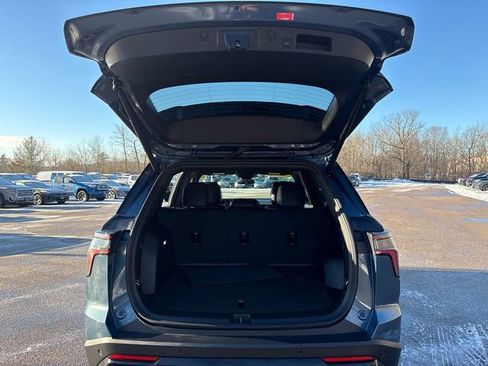 Used 2025 Chevrolet Equinox RS image 12