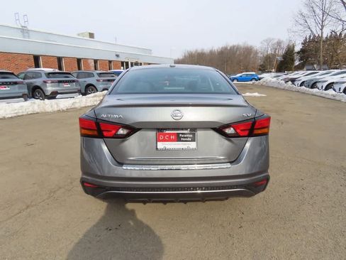 Used 2022 Nissan Altima 2.5 SV image 5