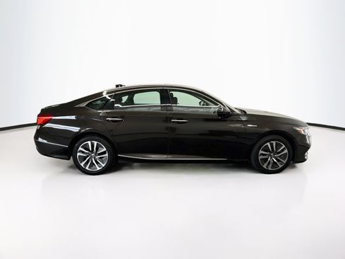 Used 2018 Honda Accord Touring image 10