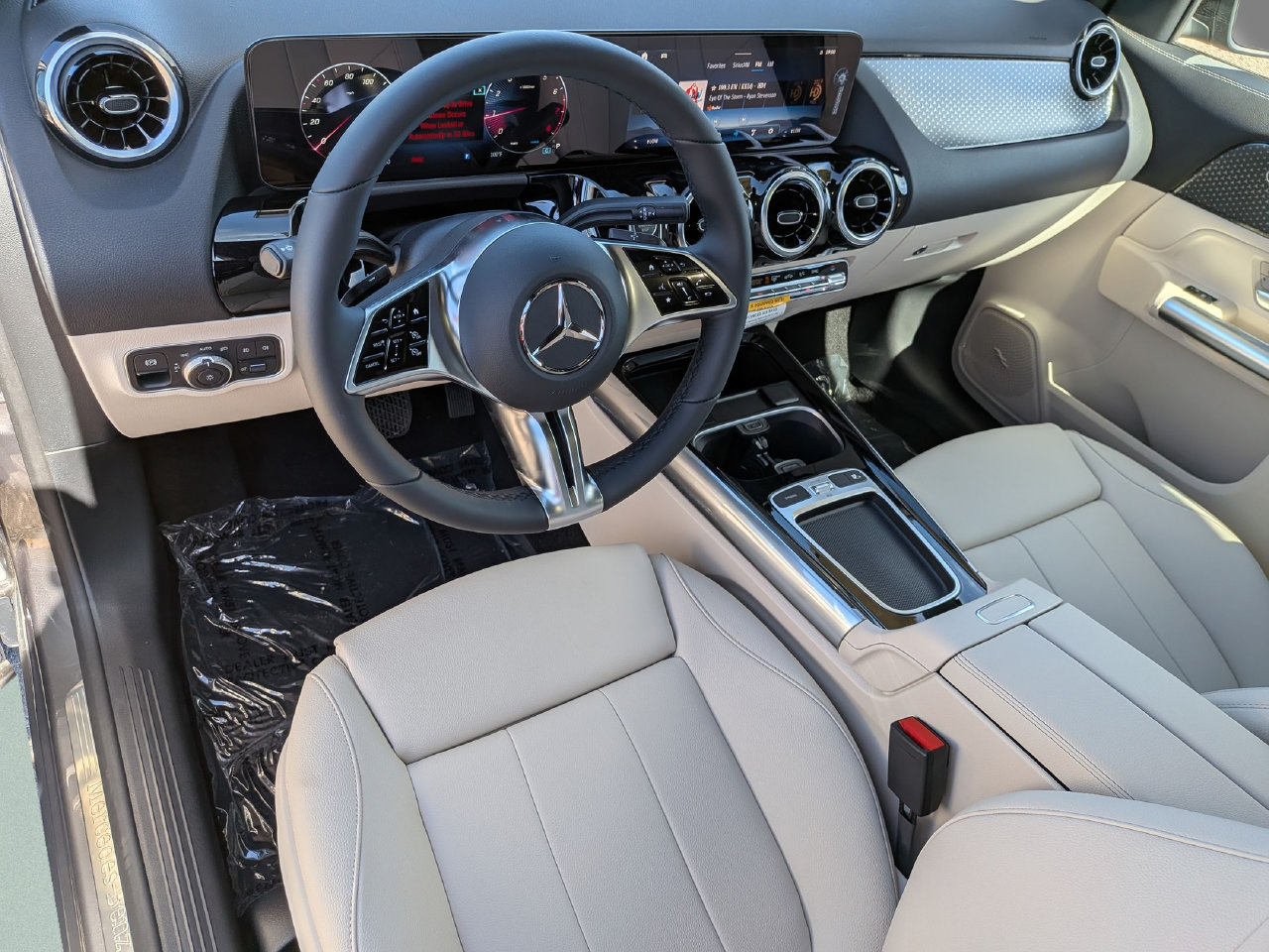 New 2026 Mercedes-Benz GLA 250 image 4
