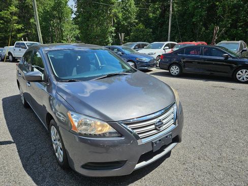 Used 2015 Nissan Sentra SV image 9
