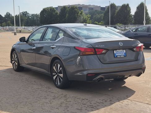 Used 2020 Nissan Altima 2.5 SL FWD image 8