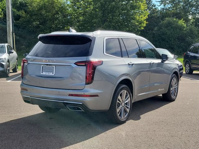 Used 2025 Cadillac XT6 Premium Luxury AWD/4WD image 4