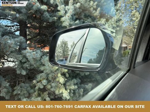 Used 2025 Kia Carnival image 22