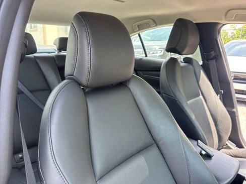 Used 2024 MAZDA MAZDA3 s FWD image 23