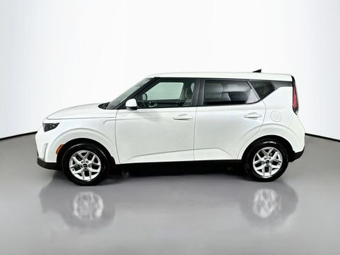 Used 2025 Kia Soul LX w/ LX Technology Package FWD image 5
