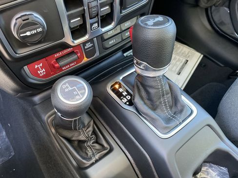 New 2026 Jeep Wrangler Unlimited Sport image 19