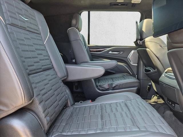 Used 2023 Cadillac Escalade ESV Sport Platinum AWD/4WD image 23