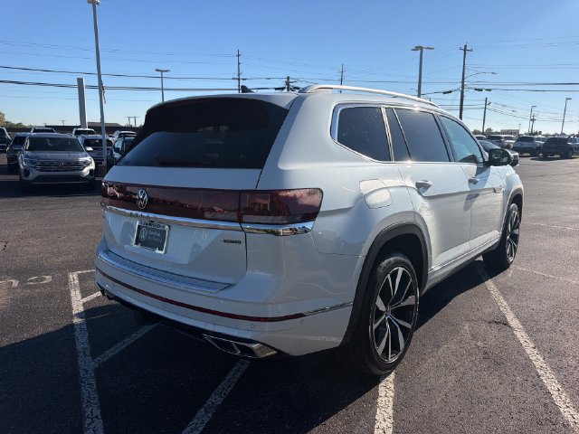 Used 2024 Volkswagen Atlas SEL Premium R-Line AWD/4WD image 4