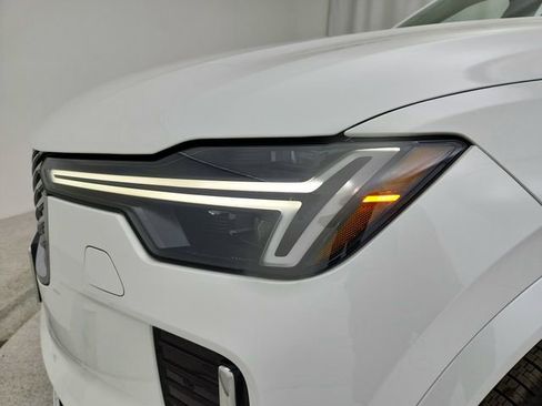 New 2025 Volvo XC90 B6 Plus w/ Protection Package Premier image 36