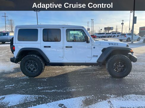 Used 2024 Jeep Wrangler Unlimited image 8