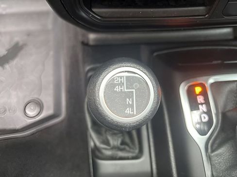 Used 2021 Jeep Wrangler Unlimited Sport AWD/4WD image 25