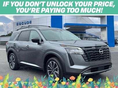 Used 2026 Nissan Pathfinder Platinum w/ Lighting Package
