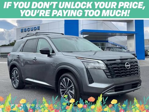 Used 2026 Nissan Pathfinder Platinum w/ Lighting Package FWD image 1