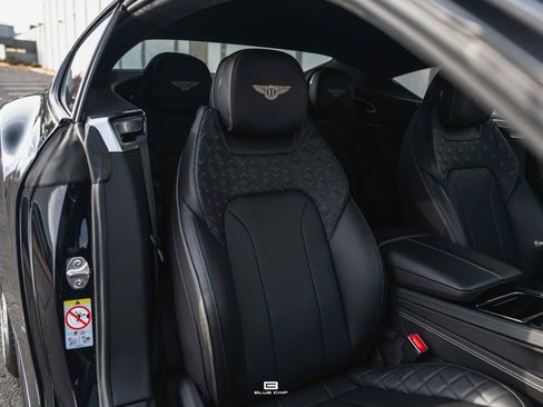 Used 2022 Bentley Continental GT image 28