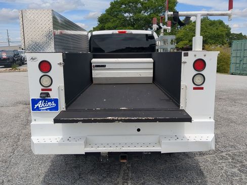 Used 2017 Ford F250 XL w/ Power Equipment Group RWD image 11